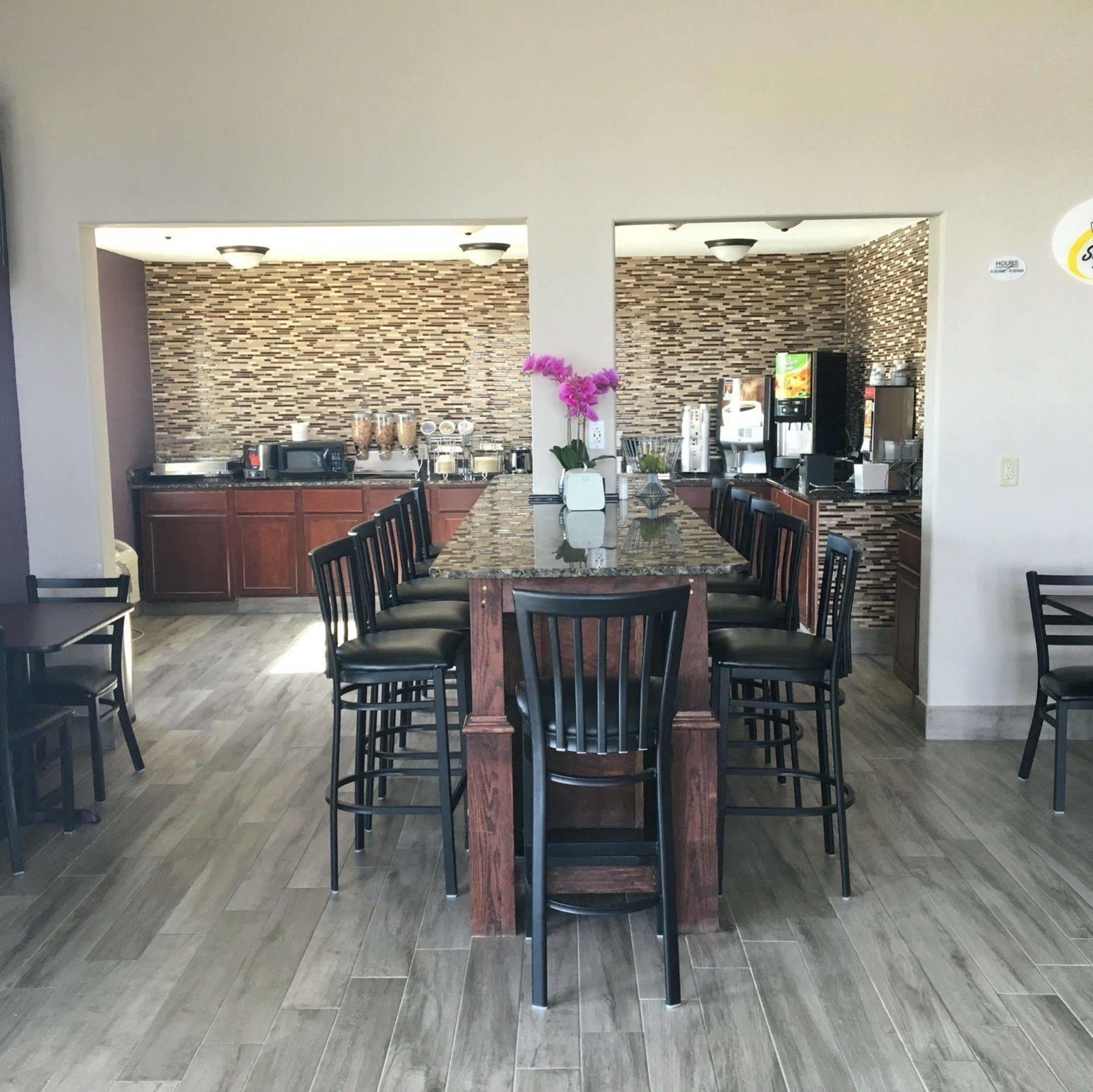 Surestay Plus Hotel By Best Western Kearney מראה חיצוני תמונה